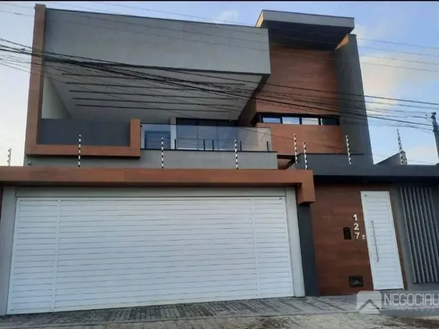 Imagem: Casa com 4 Dormitórios À Venda por R$