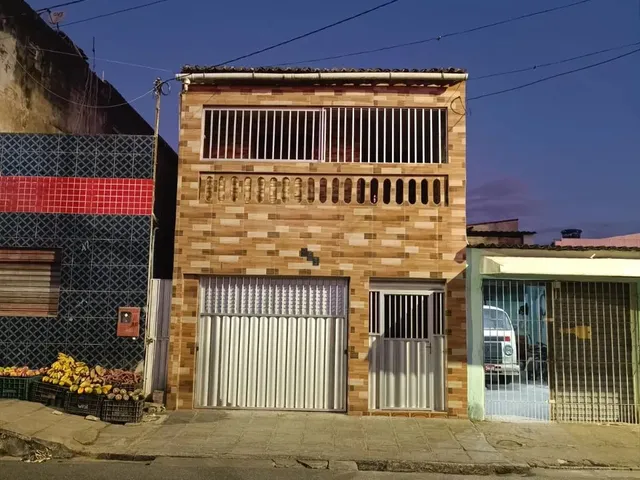 Imagem 3: Casa para Venda Possui 160 Metros Quadrados com 2 Quartos em Monte Castelo - Campina Grand