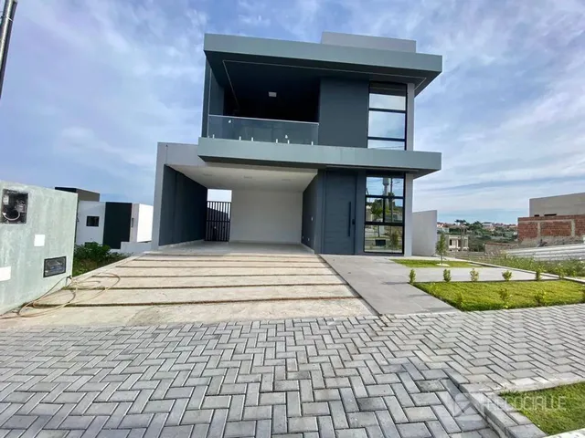 Imagem: A casa em condomínio possui 4 Dormitórios, 3 Suítes, 5