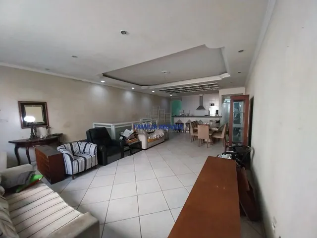 Imagem: Casa À Venda 3 Quartos 2 Suites na Vila