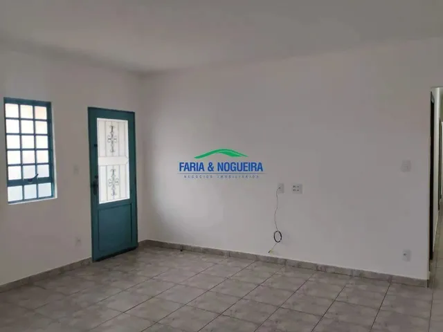 Imagem: Casa para Aluguel, 2 Quartos, 2 Vagas, Jardim