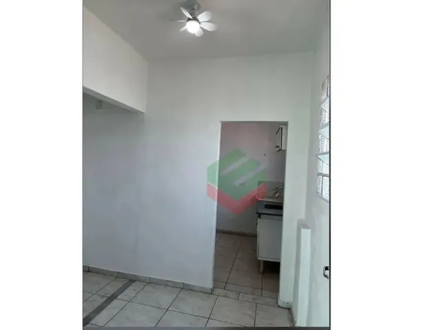 Imagem 8: 1 Quarto 1 Banheiro Kitnet