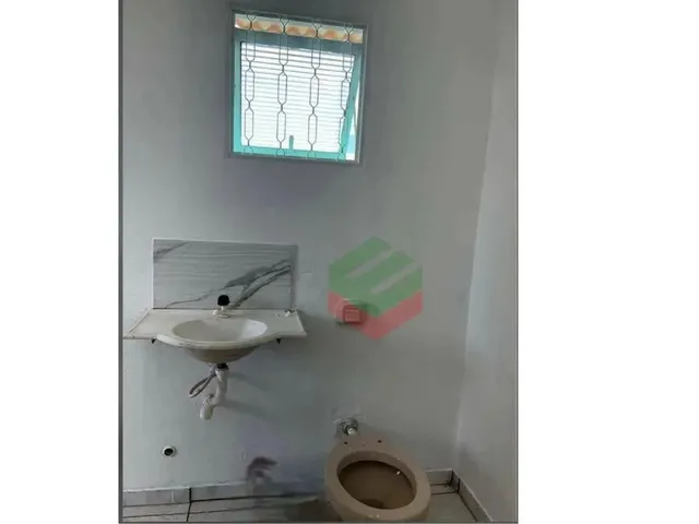 Imagem 4: 1 Quarto 1 Banheiro Kitnet