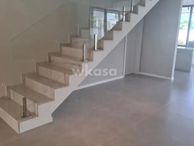 Imagem 4: Casa Duplex em Alphaville Jacuhy - Serra