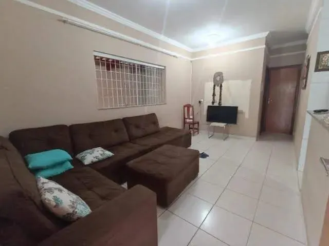 Imagem 2: Casa em Cidade Continental, com Quintal