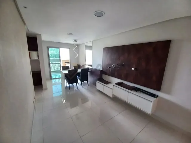 Imagem: Espaçoso Apartamento com 2 Quartos e Varanda