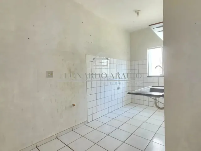 Imagem: Apartamento com 02 Quartos Aconchegantes