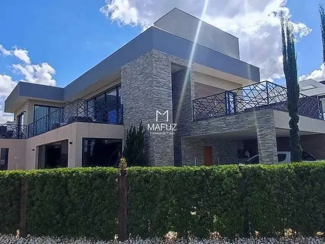 Imagem: Casa À Venda, 4 Quartos, 3 Suítes, 4 Vagas