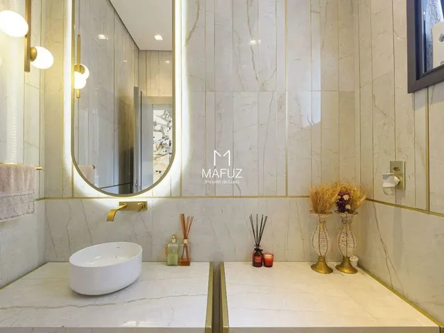 Imagem 11: Com 603 M² de Área Construída em Um Terreno de 904 M² - Casa com 4 Quartos e 3 Suites