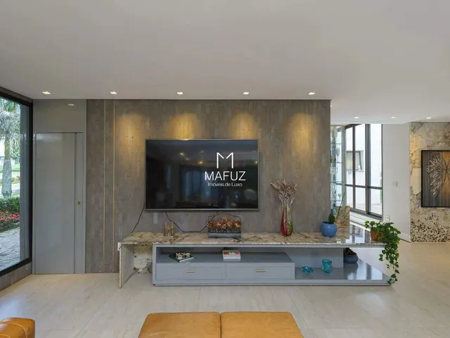 Imagem 2: Com 603 M² de Área Construída em Um Terreno de 904 M² - Casa com 4 Quartos e 3 Suites