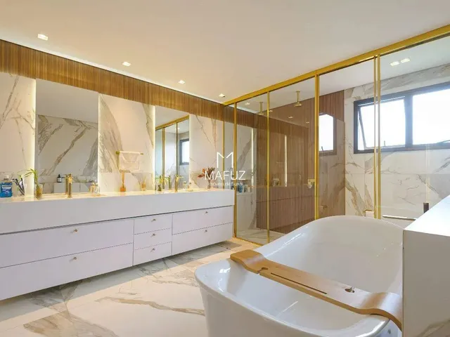 Imagem 6: Com 603 M² de Área Construída em Um Terreno de 904 M² - Casa com 4 Quartos e 3 Suites