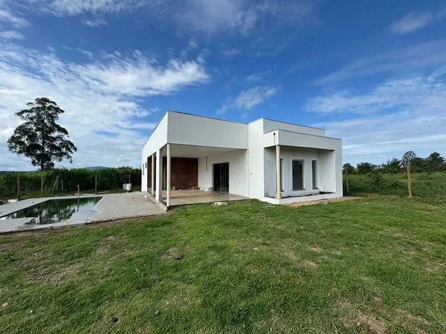 Imagem: Casa Moderna em Condomínio Fechado com