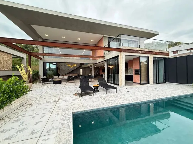 Imagem: Casa com 5 Dormitórios À Venda, 600 M²