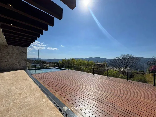 Imagem: Casa À Venda, 5 Quartos, 4 Suítes, 4 Vagas