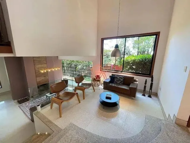 Imagem: Casa com 4 Dormitórios À Venda, 553 M²