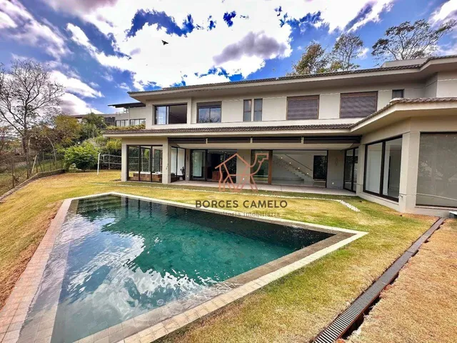 Imagem: Casa com 4 Dormitórios À Venda, 647 M²