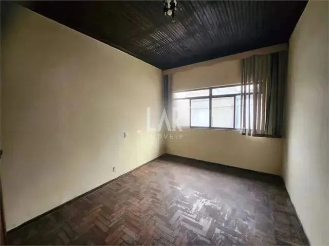 Imagem 4: Casa À Venda, 3 Quartos, 1 Suíte, 2 Vagas, Centro - Nova Lima/Mg