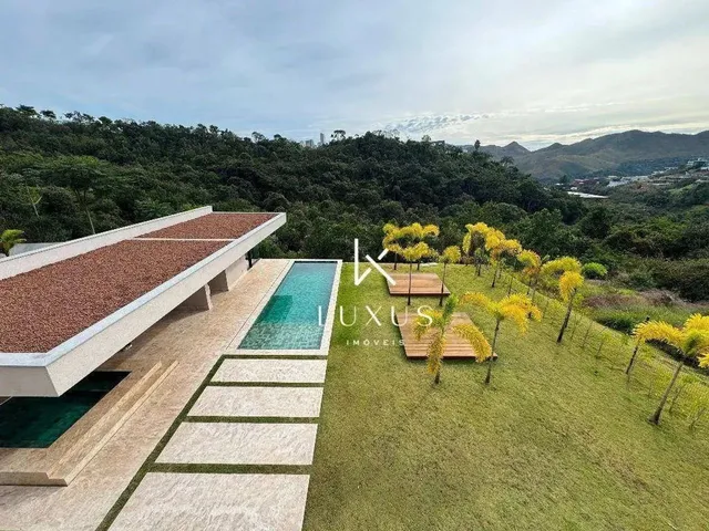 Imagem: Casa com 4 Dormitórios À Venda, 780 M²