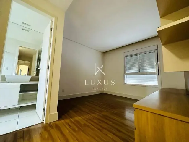 Imagem 2: Apartamento com 4 Dormitórios À Venda, 157 M² por R$ 2.150.000,00 - Vila da Serra