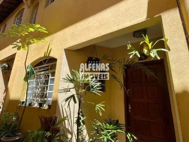 Imagem: Casa Geminada À Venda 3 Quartos no Bairro