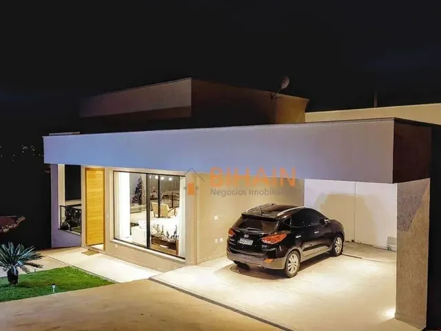 Imagem: Casa com 4 Dormitórios À Venda, 260 M²
