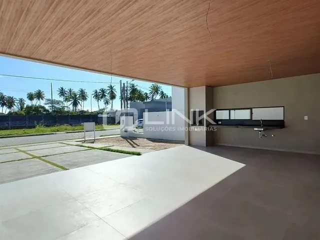 Imagem: A casa em condomínio possui 3 Dormitórios, 3 Suítes, 5