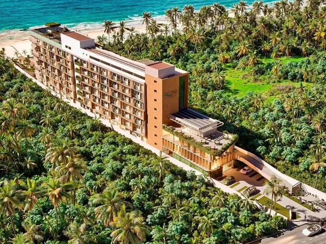 Imagem 14: Beira Mar na Praia de Antunes, Studio com 32M², Trecho de Mar Excelente. Área de Lazer