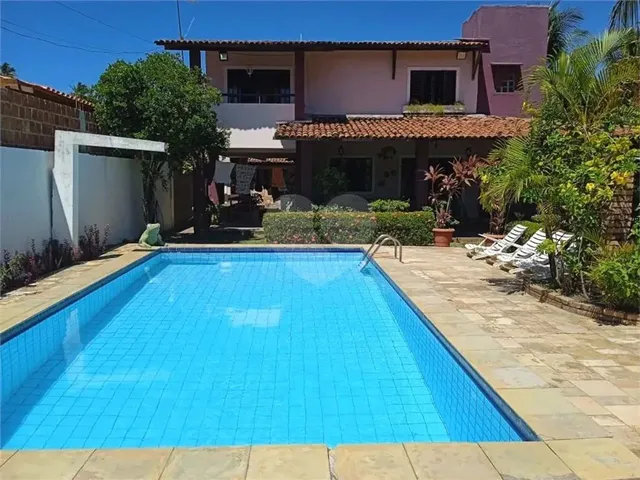Imagem: Casa com 4 Quartos À Venda em Centro