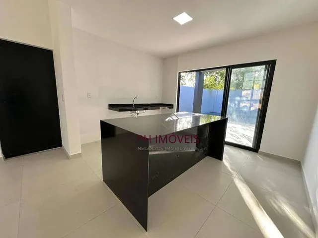 Imagem 2: Casa com 3 Dormitórios Sendo 1 Suíte + 2 Reversíveis em Condomínio Fechado - 160M²