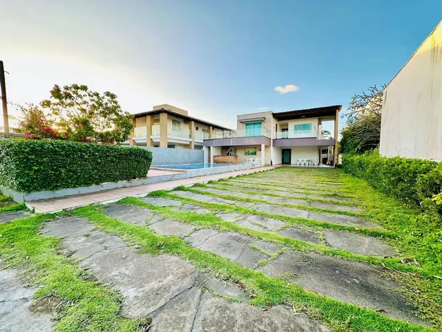 Imagem: Ótima Casa com 600 M2, 5/4 e Piscina Privativa