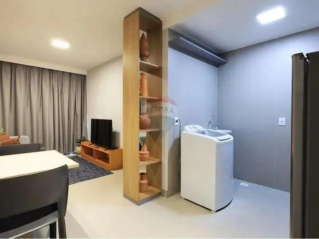 Imagem 1: Flat Mobiliado, Equipado e Decorado com 32M Quadrados. Sala de Jantar, Sala de Tv, Cozinha