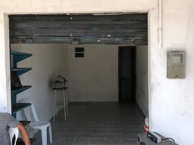 Imagem: A casa possui 1 Dormitório, 1 Banheiro e está localizado