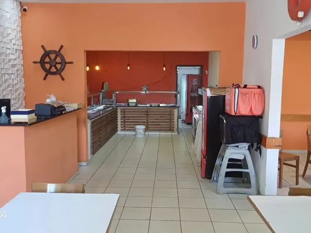 Imagem: A casa possui 5 Dormitórios, 2 Suítes, 4 Banheiros, 4