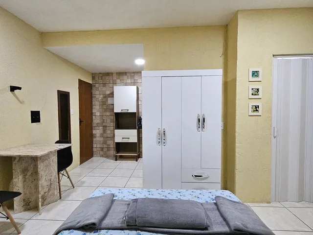 Imagem: O quarto possui Acomodam 3 pessoas, Imóvel mobiliado e