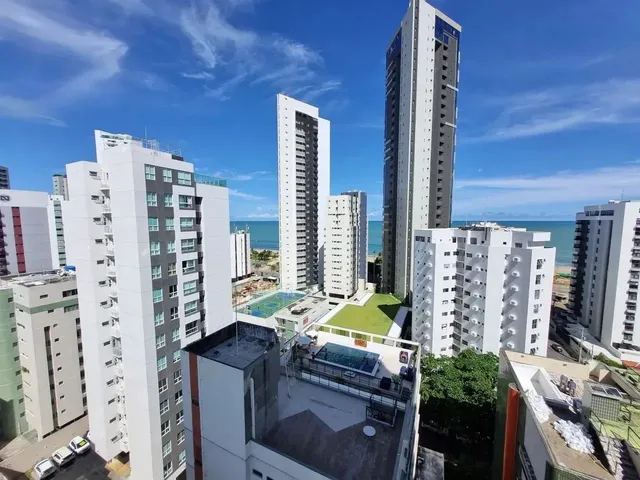 Imagem: O apartamento possui 2 Dormitórios, 1 Suíte, 2 Banheiros,