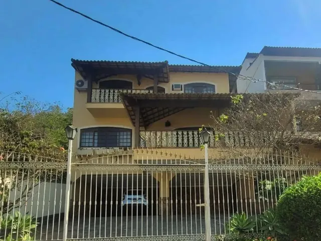 Imagem: Casa com 4 Quartos À Venda, 486 M² por