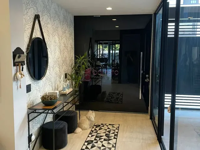 Imagem: Casa Assobradada com 3 Suítes À Venda