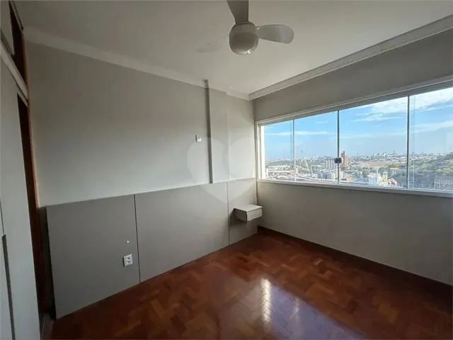 Imagem 4: Apartamento com 3 Quartos À Venda em Centro - Es