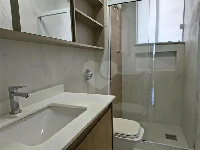 Imagem 3: Apartamento com 3 Quartos À Venda em Centro - Es