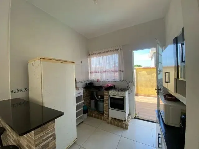 Imagem 10: Vendo Casa com Piscina em Maria Ortz
