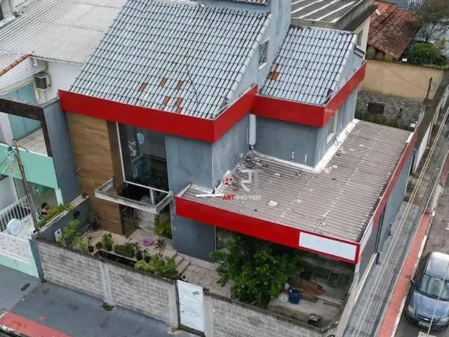 Imagem: Casa Duplex a Venda em Jardim Camburi