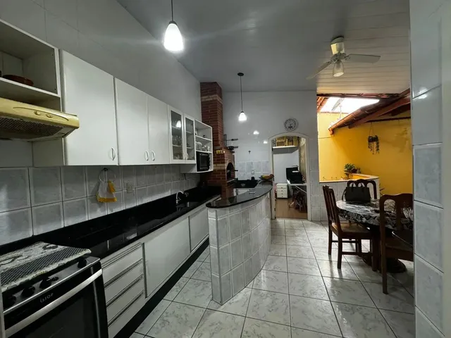 Imagem 16: Casa Maruípe.2 Casas com Churrasqueira, Área de Serviço e Garagens