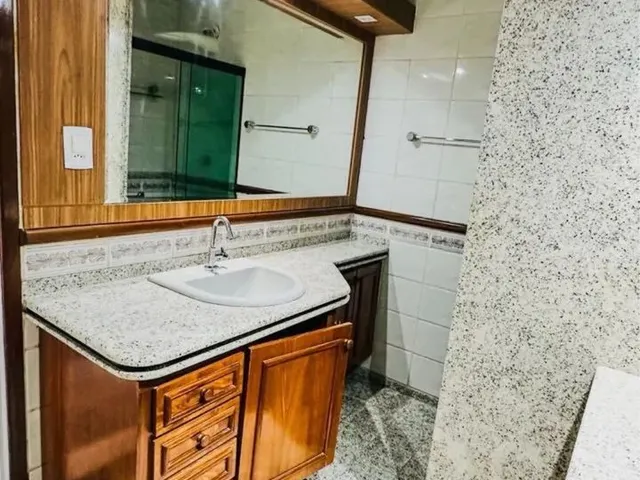Imagem 6: Vendo 3 Quartos com Garagem Centro de Vitória- Valor de 2 Quartos