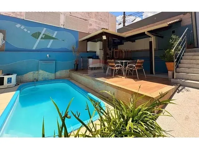 Imagem 8: Casa À Venda em Vitória com 3 Quartos, Piscina Aquecida e Área Gourmet Com