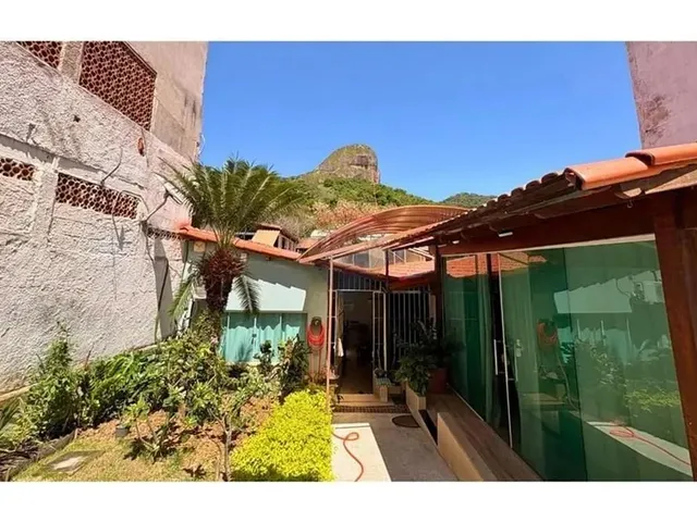 Imagem 10: Casa À Venda em Vitória com 3 Quartos, Piscina Aquecida e Área Gourmet Com