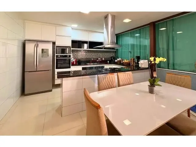 Imagem 5: Casa À Venda em Vitória com 3 Quartos, Piscina Aquecida e Área Gourmet Com