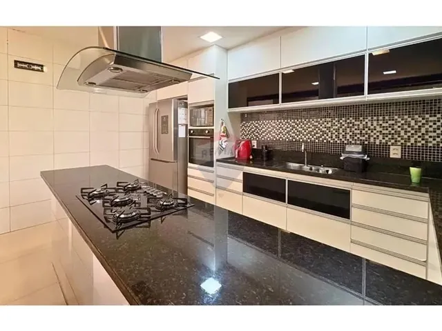 Imagem 14: Casa À Venda em Vitória com 3 Quartos, Piscina Aquecida e Área Gourmet Com