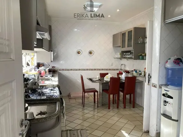 Imagem 2: Casa Espaçosa com 4 Quartos Sendo Uma Suíte, Localizada em Jardim Atlântico, Olinda