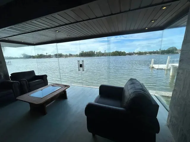 Imagem: Casa Beira Rio 10 Suítes Porteira Fechada