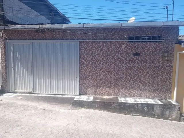 Imagem: A casa possui 2 Dormitórios, 1 Banheiro, 1 Vaga na